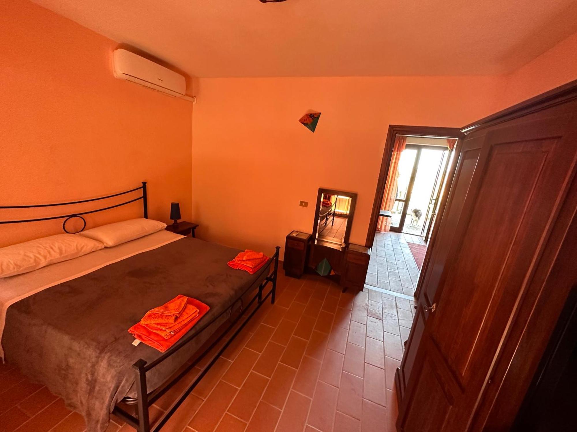B&B Casale Roshlee Гуальдо-Каттанео Экстерьер фото